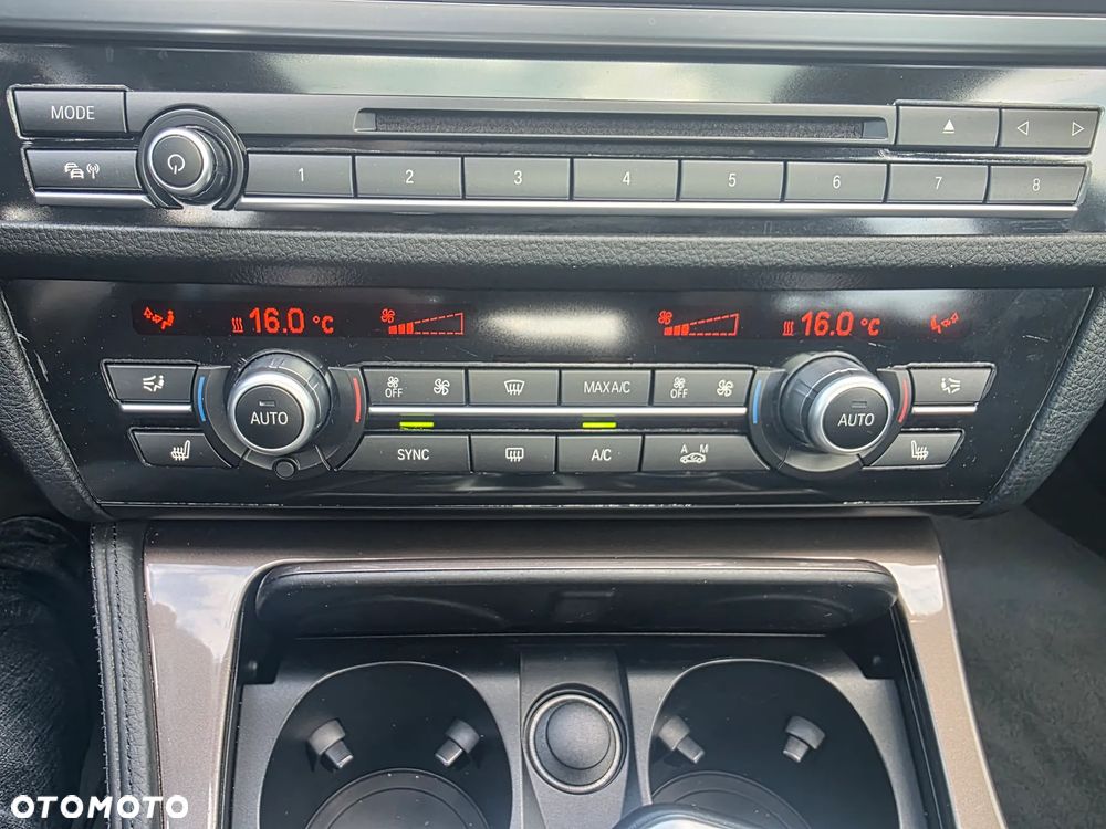 BMW Seria 5 525d xDrive Modern Line - 18
