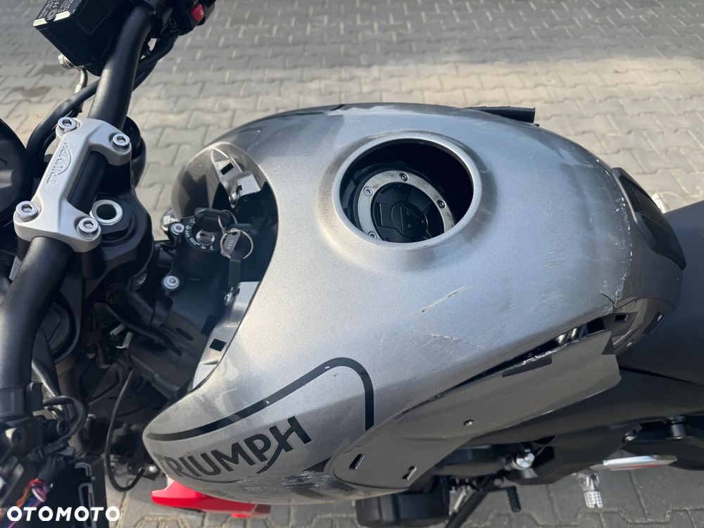 Triumph Trident - 23