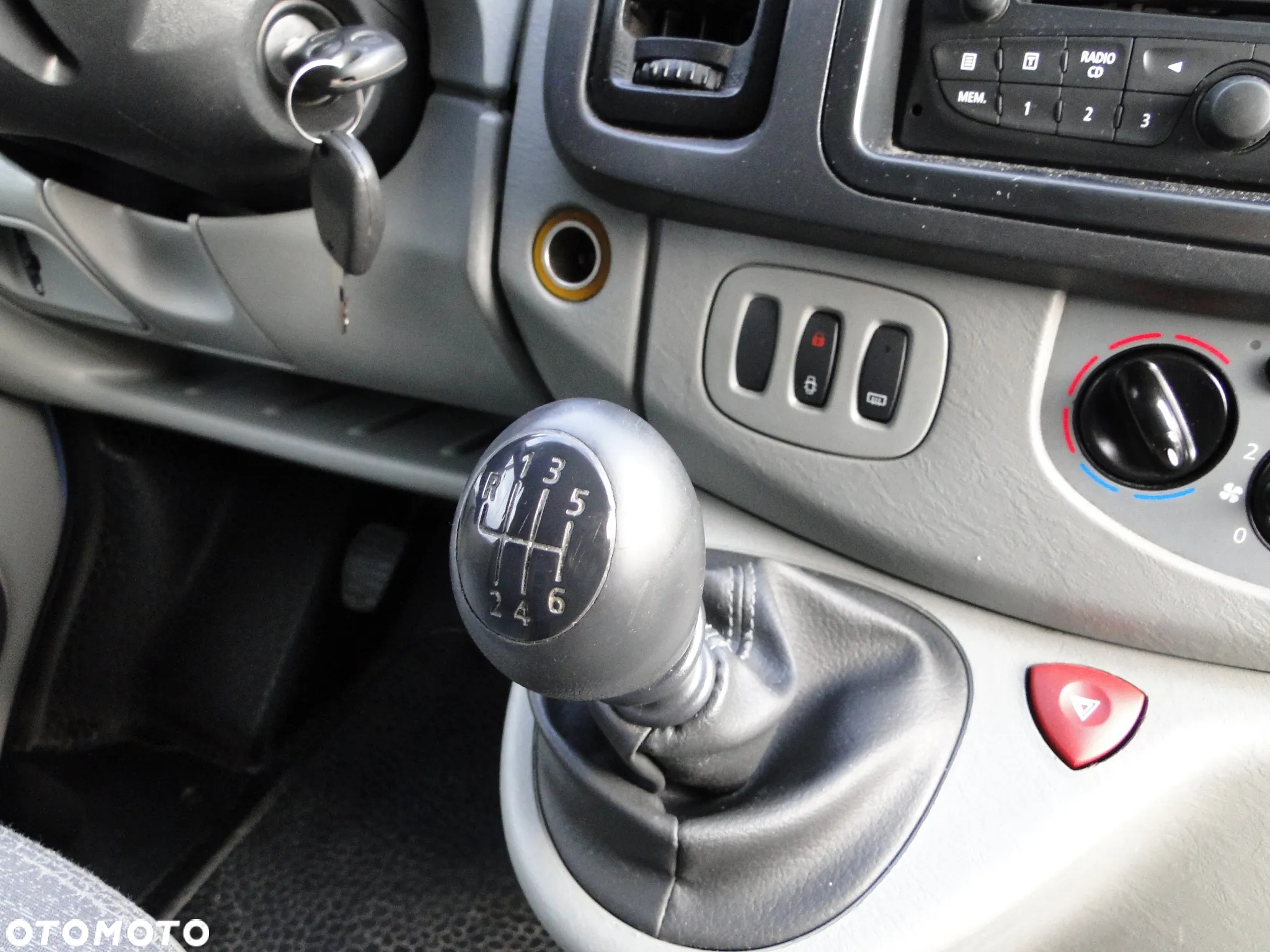 Renault Trafic - 14