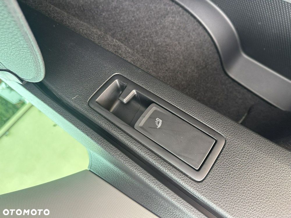 Volkswagen Passat - 17