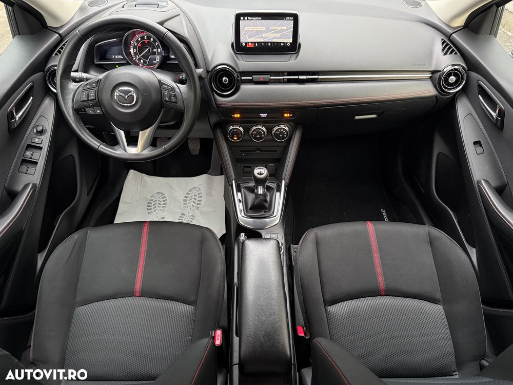 Mazda 2 - 5