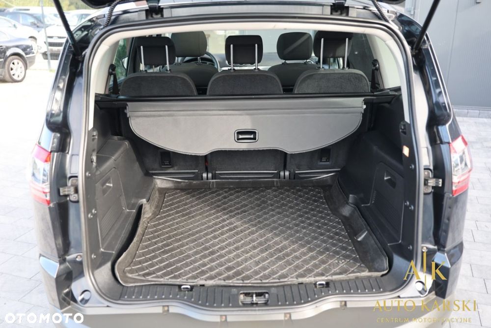 Ford S-Max - 38