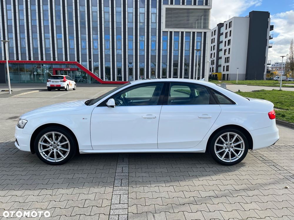 Audi A4 Limousine 2.0 TFSI quattro S tronic S line Sportpaket - 4