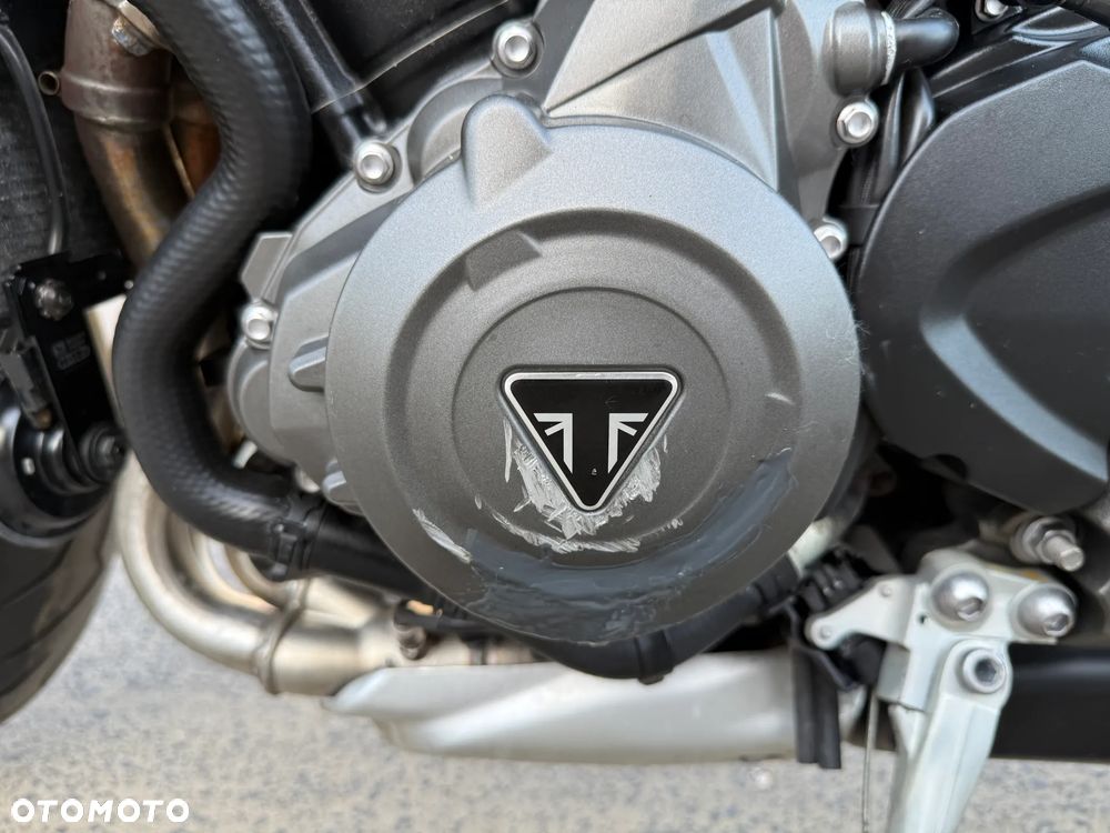 Triumph Street Triple - 14