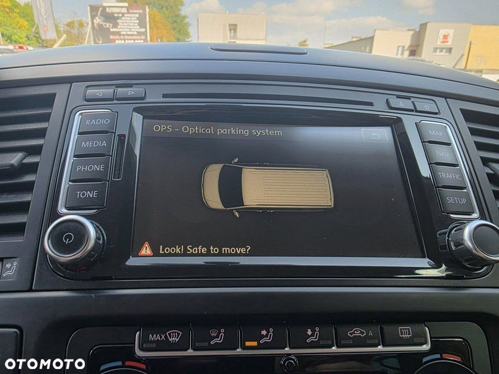 Volkswagen Multivan - 26