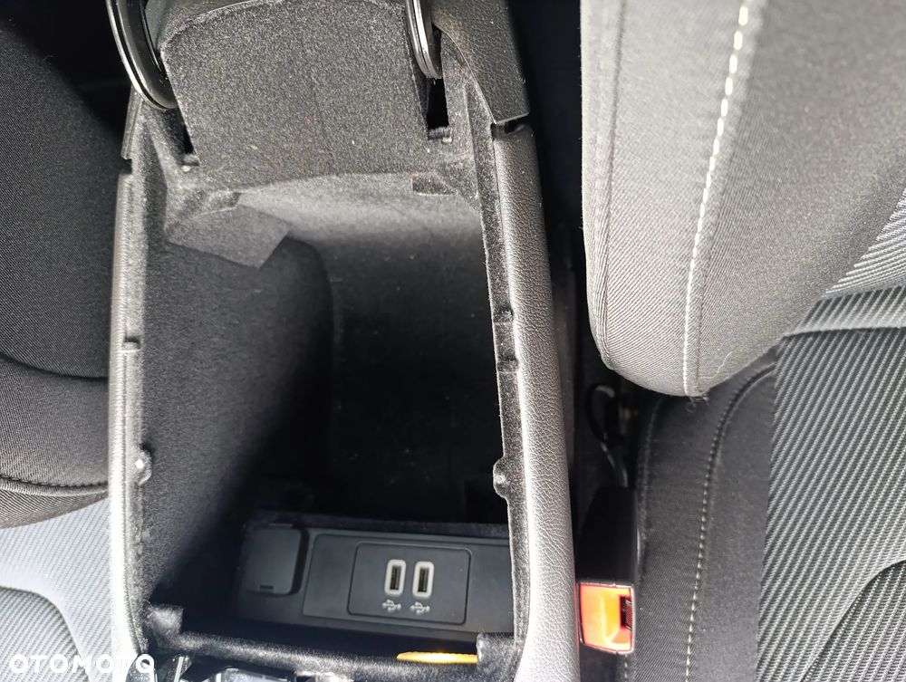 Ford Mondeo 2.0 EcoBlue Titanium - 31