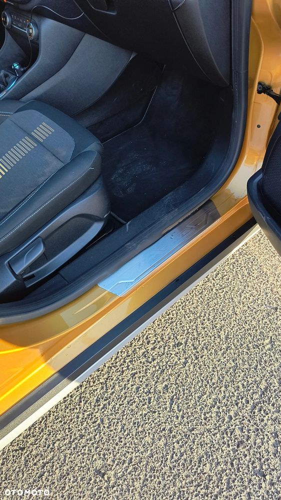 Ford Fiesta 1.0 EcoBoost S&S ACTIVE COLOURLINE - 18