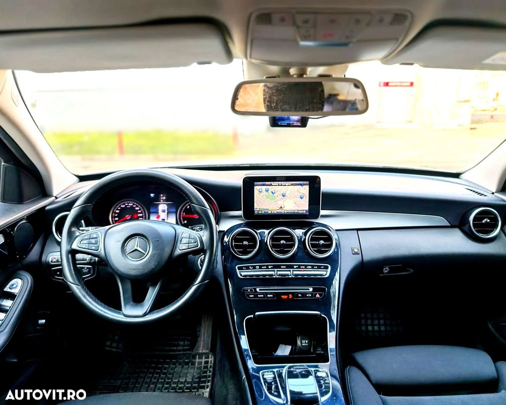 Mercedes-Benz C 220 d 4Matic 9G-TRONIC Edition - 3