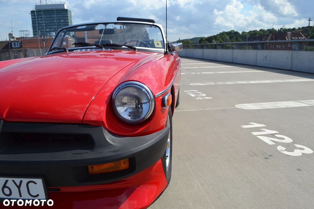MG MGB - 22