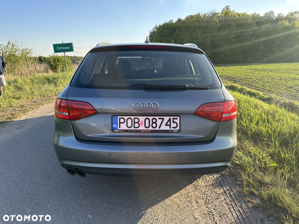 Audi A4 Avant - 11