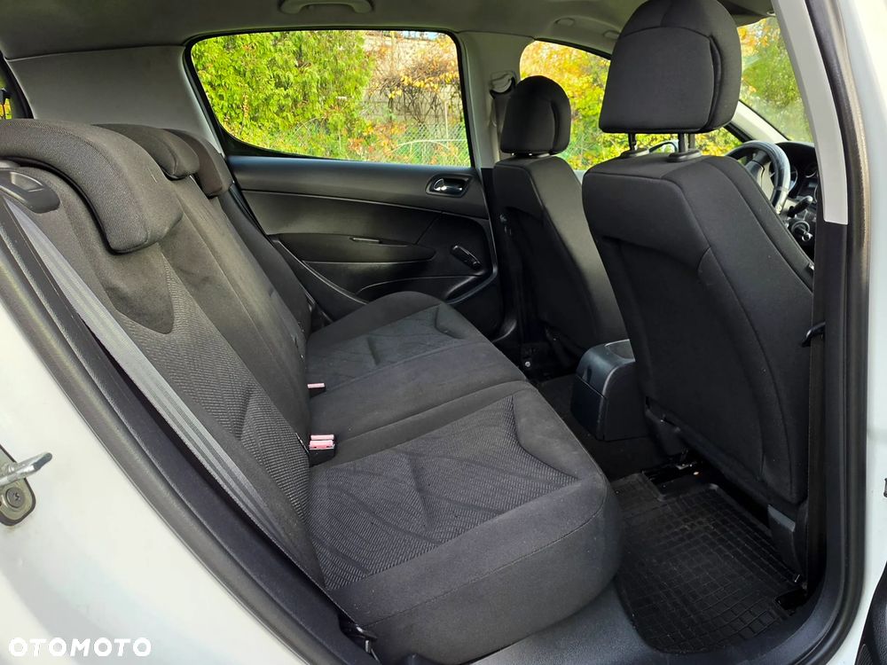 Peugeot 308 1.6 HDi Presence - 9