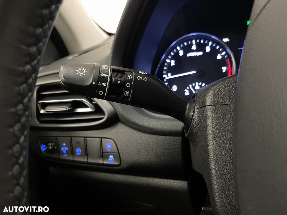 Hyundai i30 1.5 110CP M/T Highway - 20