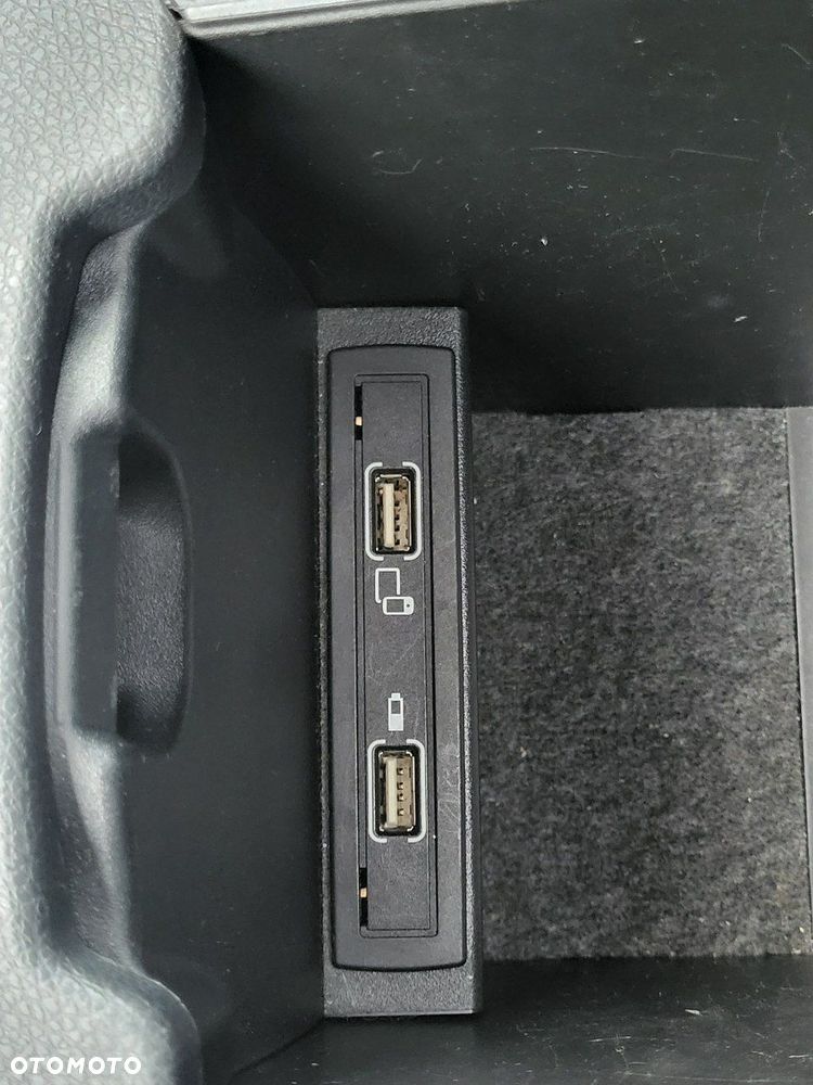 Mercedes-Benz CLA - 35