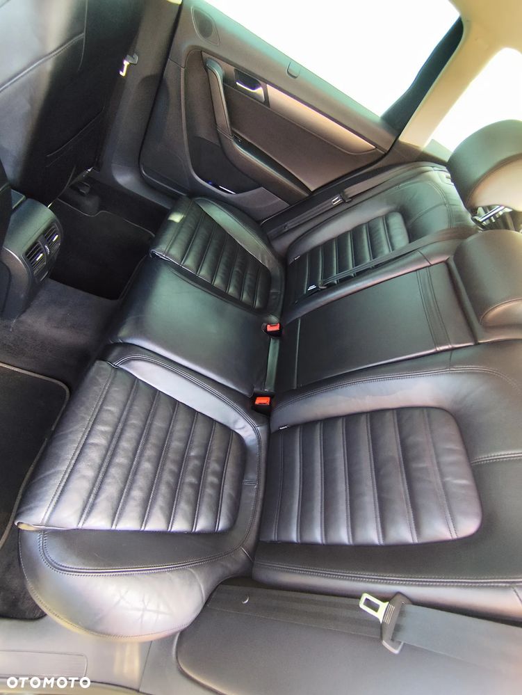 Volkswagen Passat 2.0 TDI Highline - 13