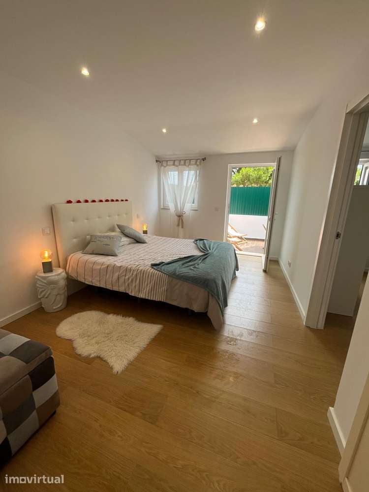 Moradia T2 com 3 casas de banho no centro de Cascais - Grande imagem: 4/13