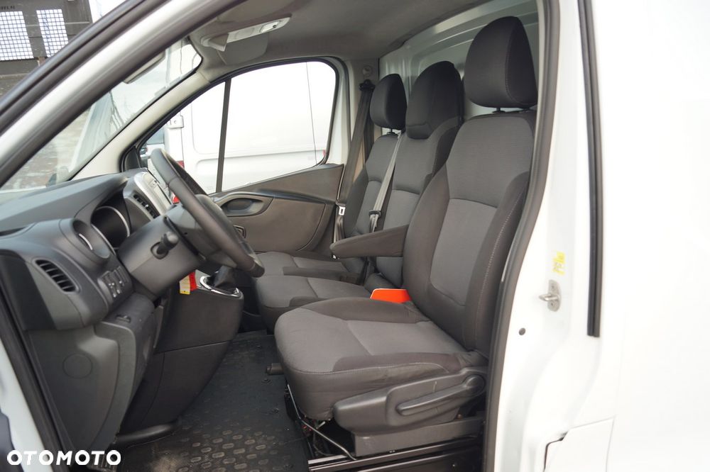 Renault Trafic - 16