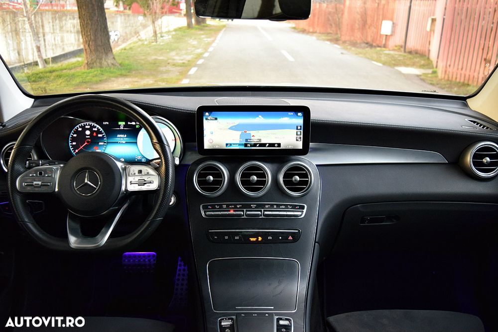 Mercedes-Benz GLC 300 e 4Matic 9G-TRONIC AMG Line Plus - 6