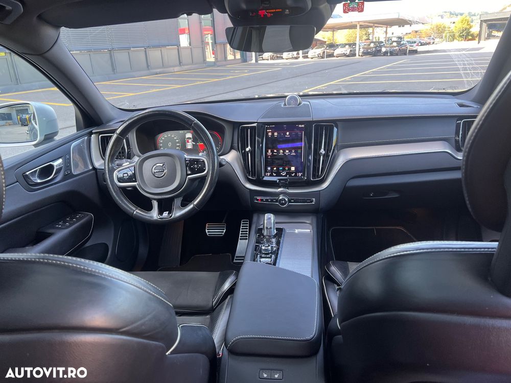 Volvo XC 60 T8 Twin Engine AWD R-Design - 6