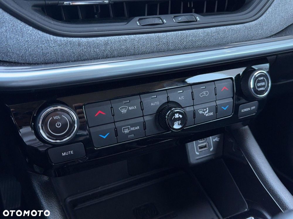 Jeep Compass 1.3 TMair Longitude FWD S&S - 23