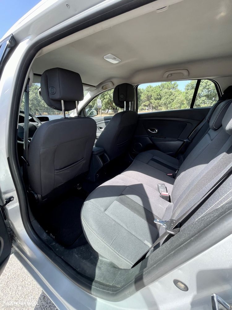 Renault Mégane Sport Tourer 1.5 dCi Dynamique - 19