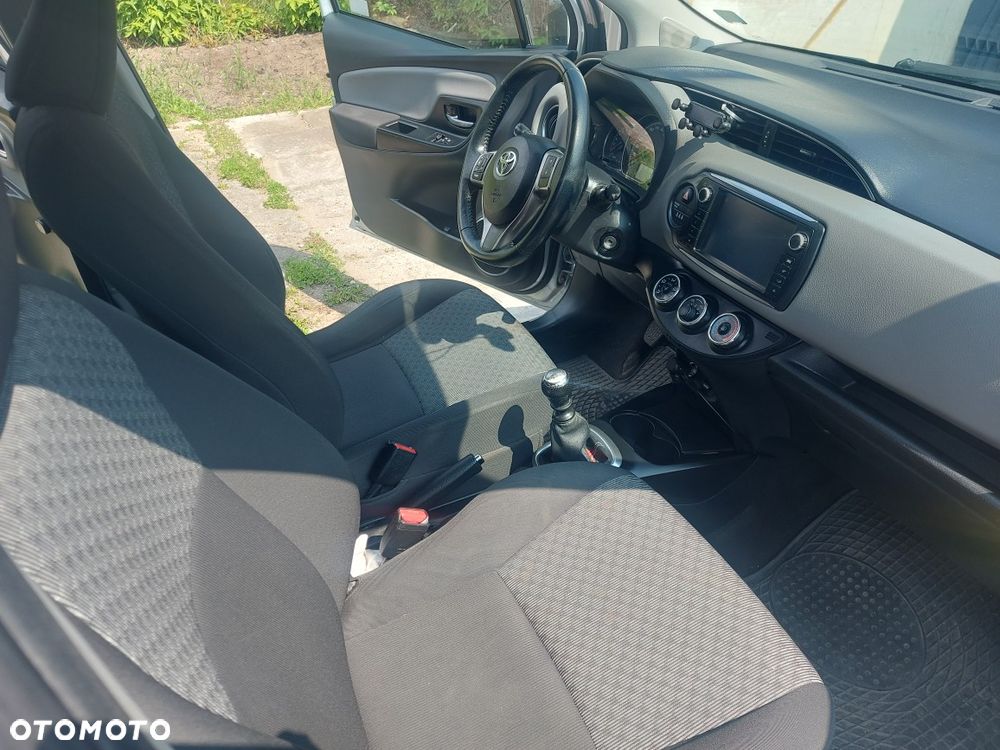 Toyota Yaris 1.33 Premium - 10