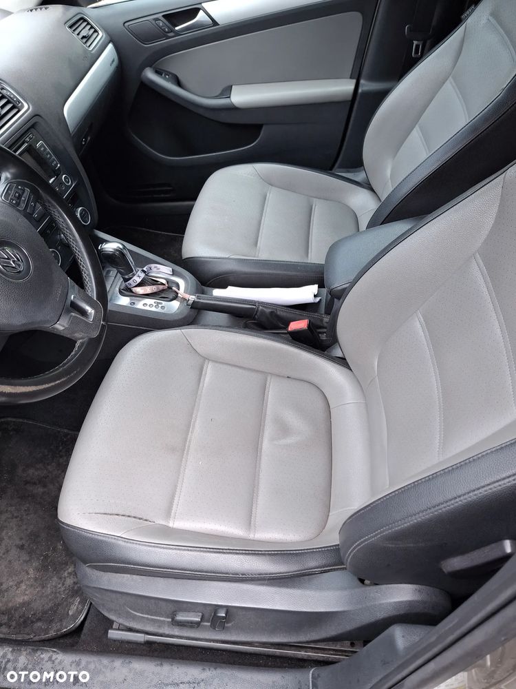 Volkswagen Jetta Hybrid - 10