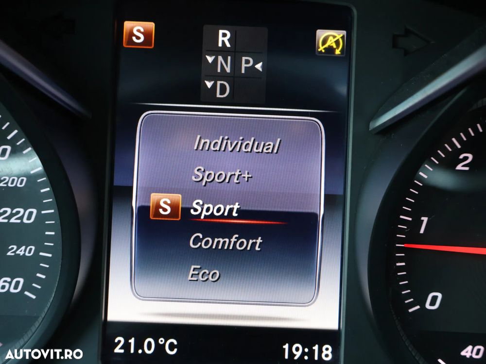 Mercedes-Benz GLC 250 d 4MATIC 9G-TRONIC AMG Line - 27