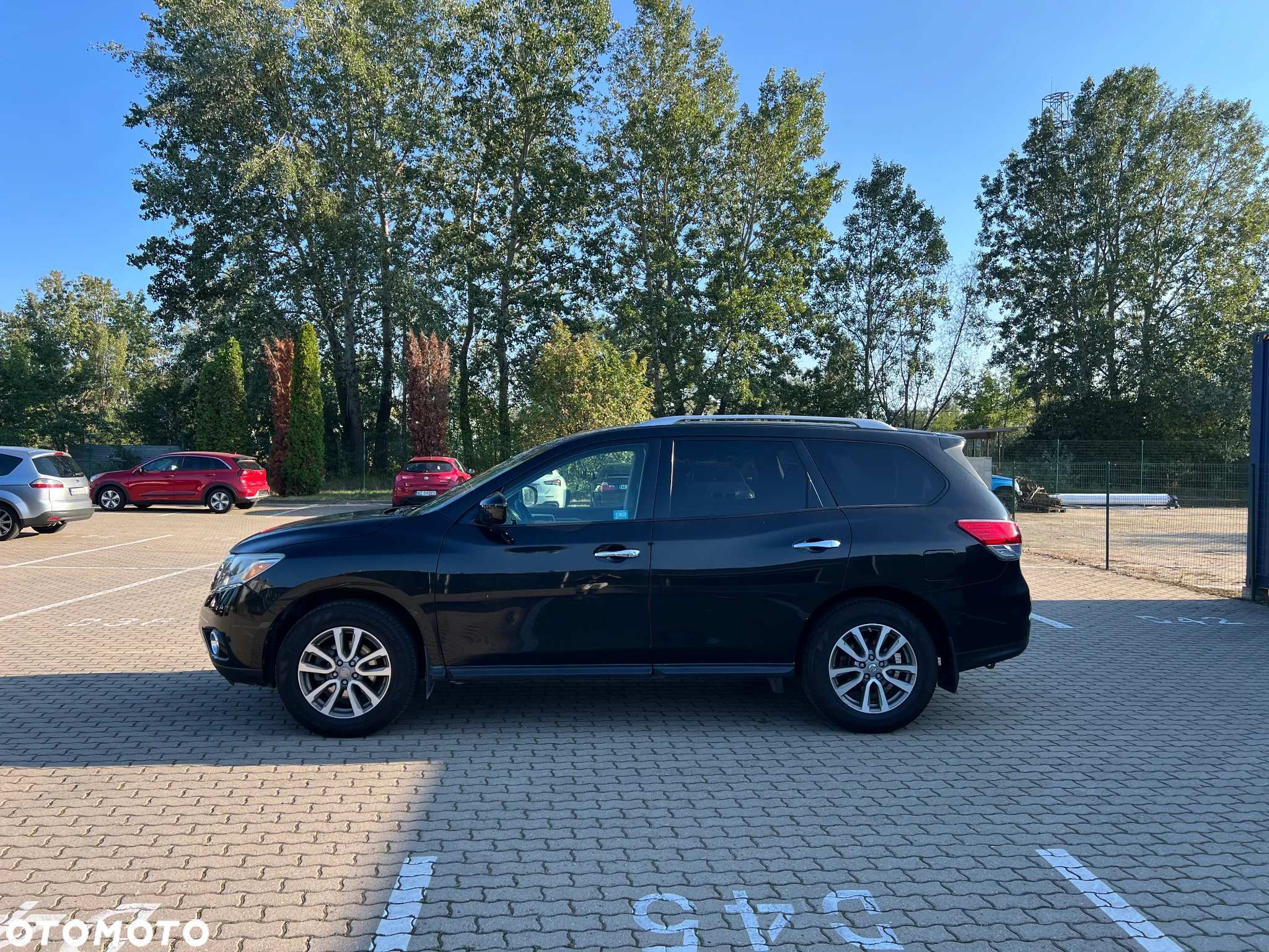Nissan Pathfinder 3.0 D V6 LE EU5 - 5