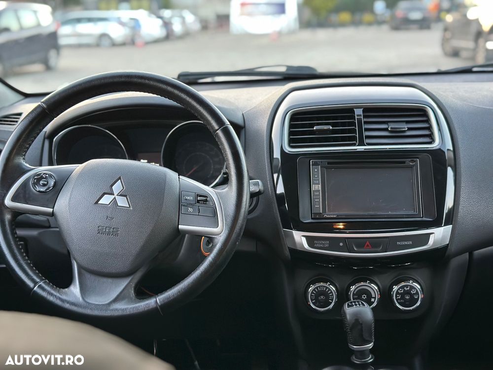 Mitsubishi ASX - 10