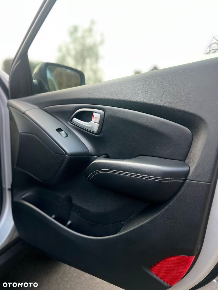 Hyundai ix35 2.0 CRDi 4WD Automatik Premium - 23