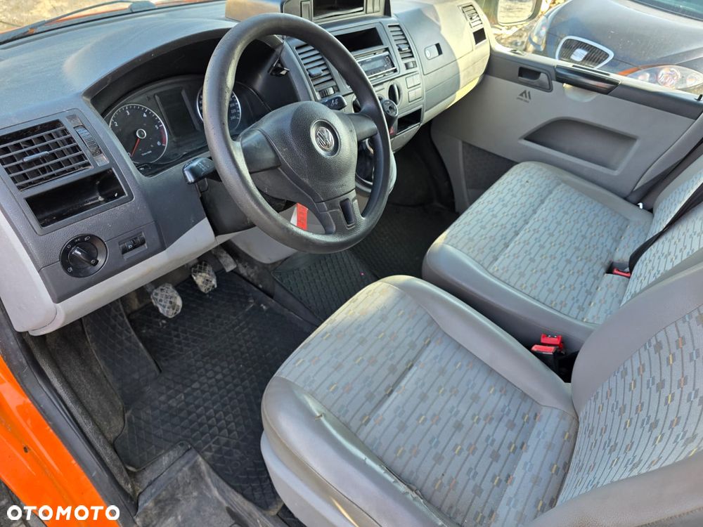 Volkswagen Transporter - 9