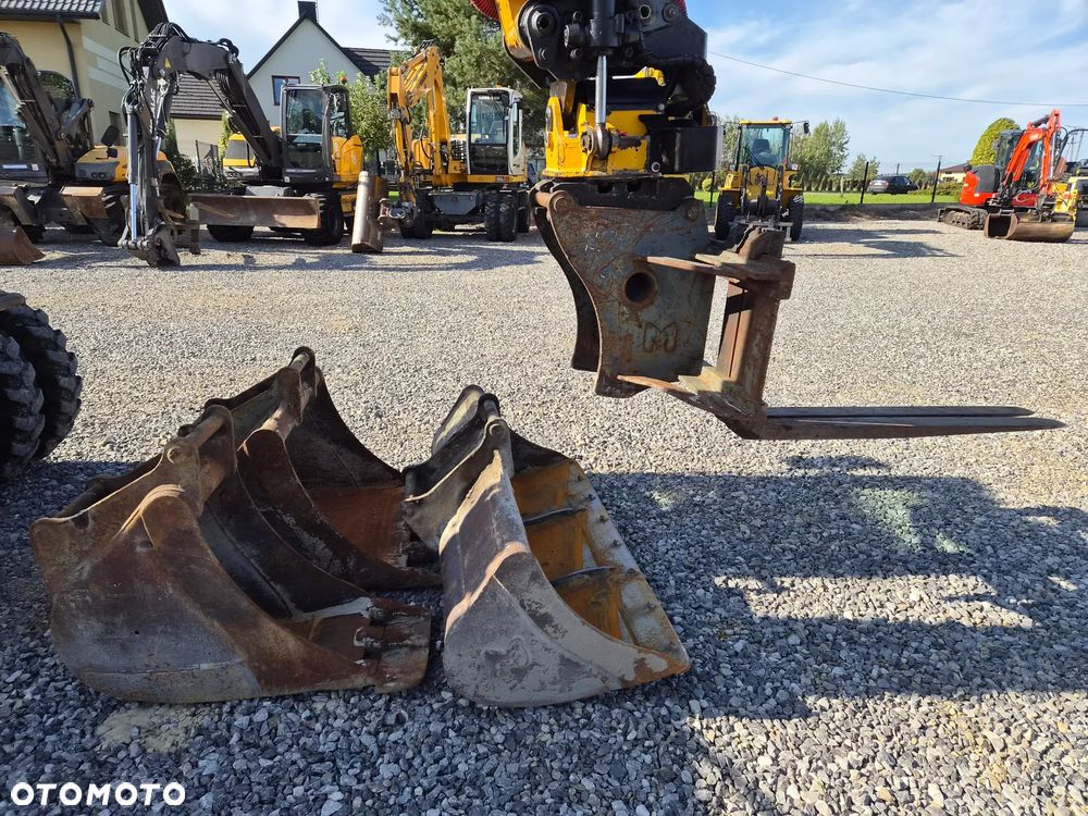 Liebherr A 910 Compact - 23