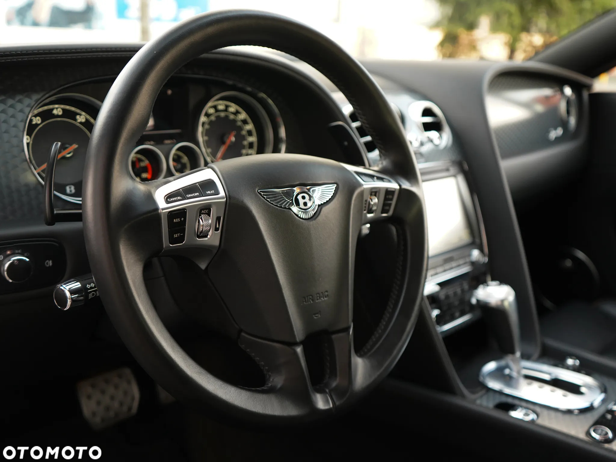 Bentley Continental GT Speed - 13