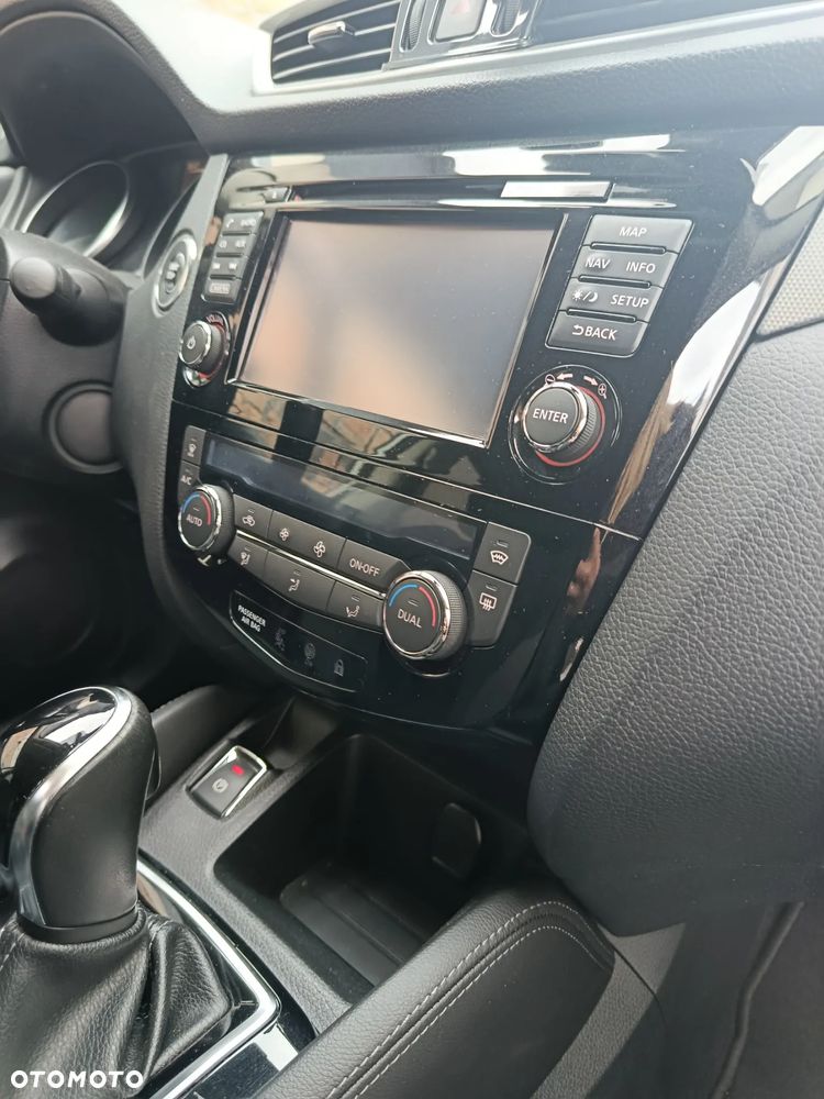 Nissan Qashqai 1.2 DIG-T N-Connecta Xtronic EU6 - 29