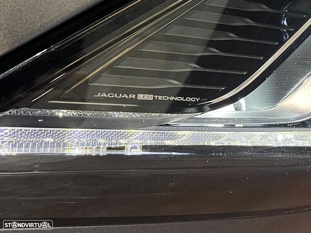 Jaguar E-Pace 2.0 i4D R-Dynamic S - 24