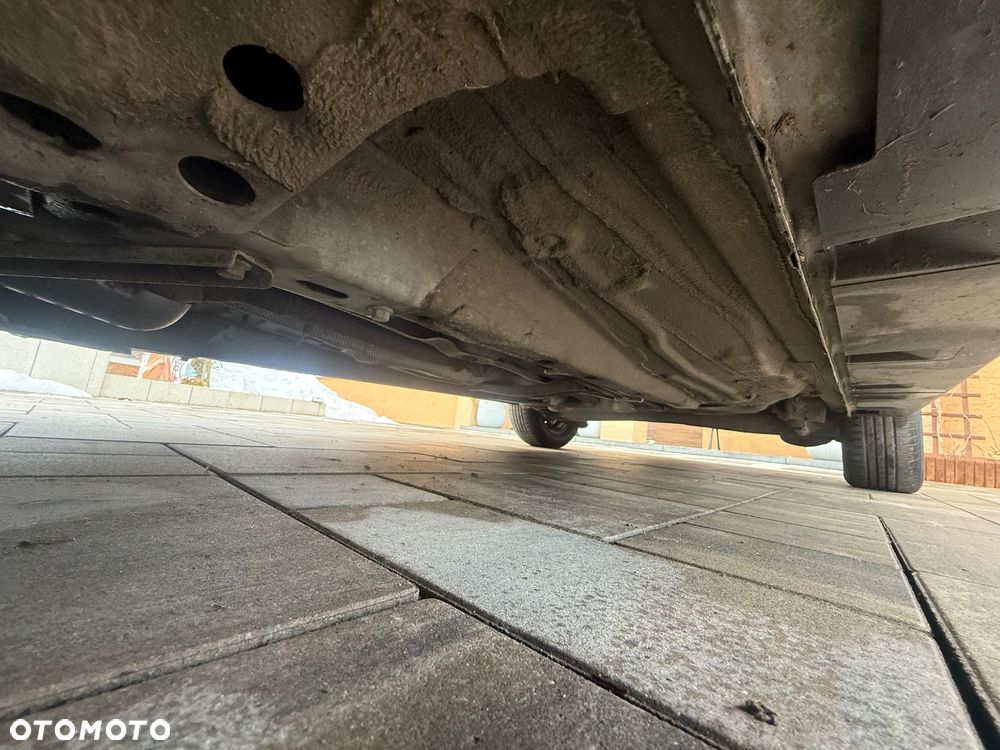 Ford Tourneo Courier 1.5 TDCi Titanium - 37