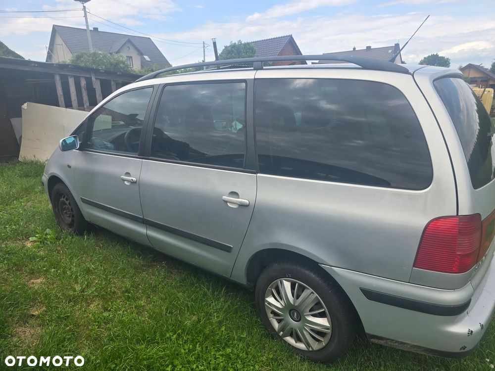 Volkswagen Sharan 1.9 TDI Basis - 1