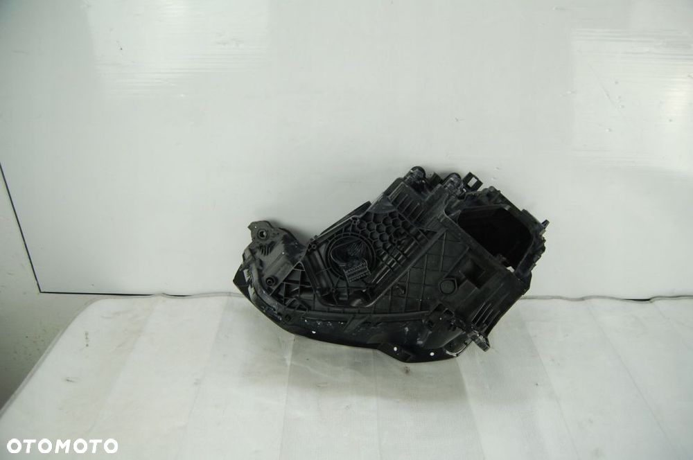 REFLEKTOR FULL LED AUDI MATRIX Q3 83A 2019-2022 OE - 5