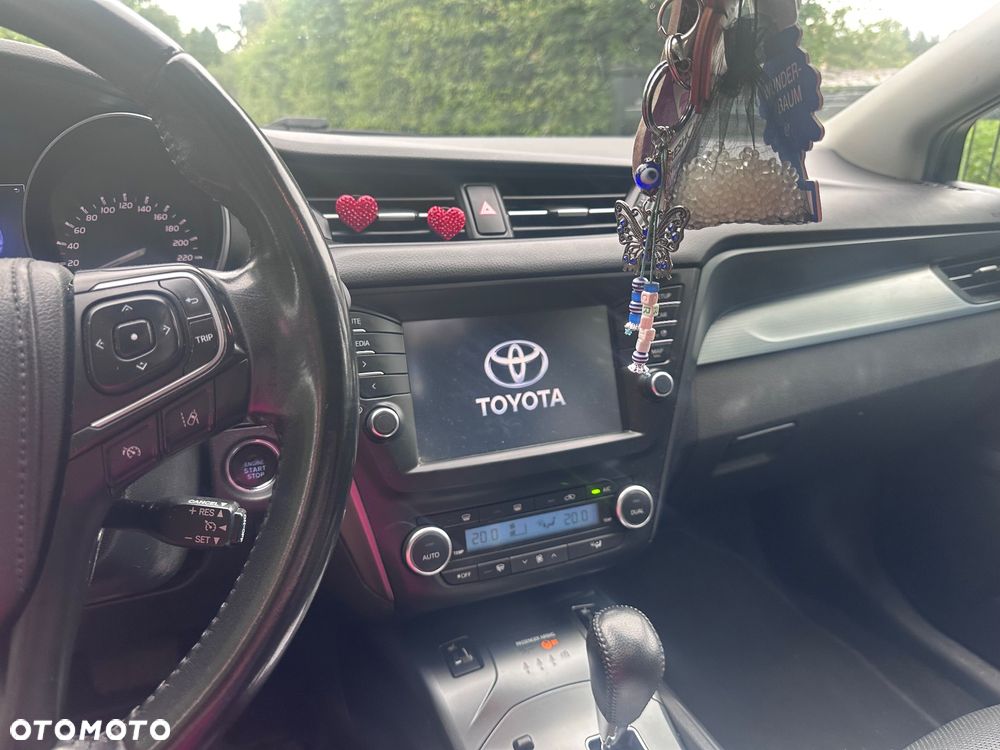 Toyota Avensis 1.8 Premium MS - 18