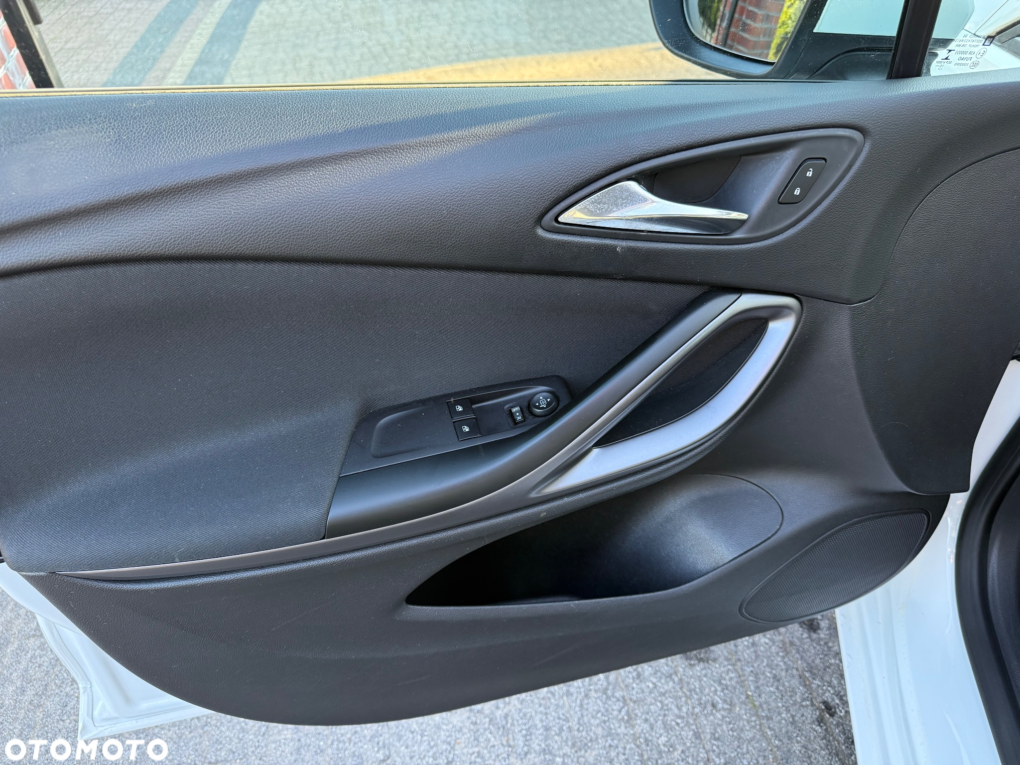 Opel Astra V 1.0 T Essentia S&S - 12