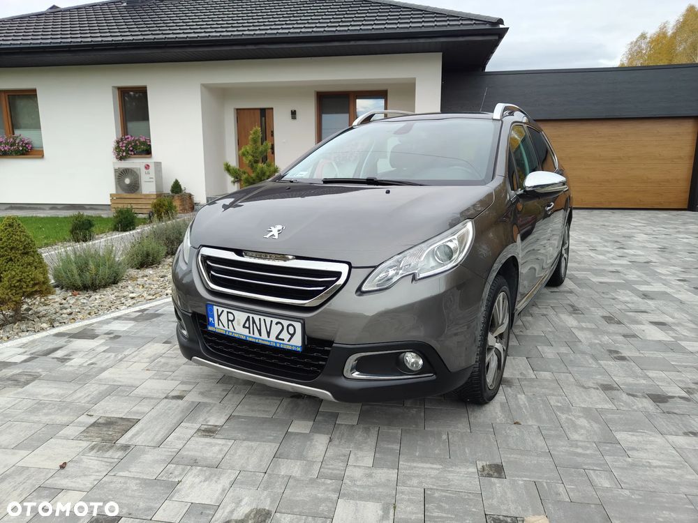 Peugeot 2008 1.6 e-HDi Allure S&S - 4