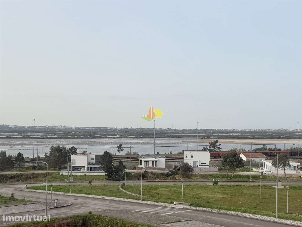 Lote com 418m2 - Grande imagem: 3/13