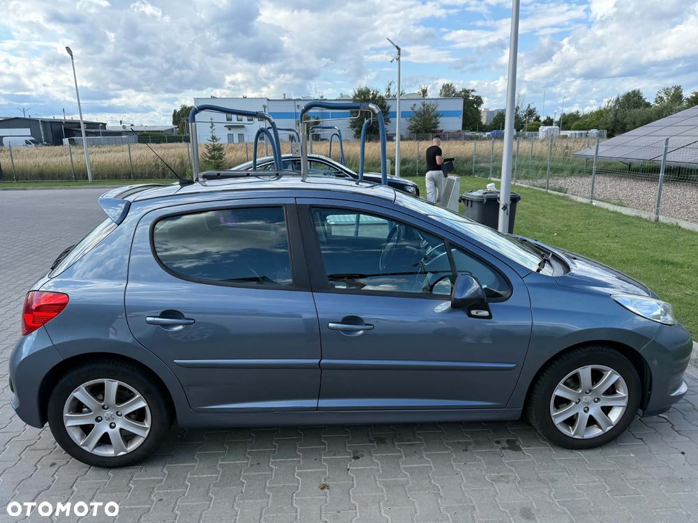 Peugeot 207 - 2