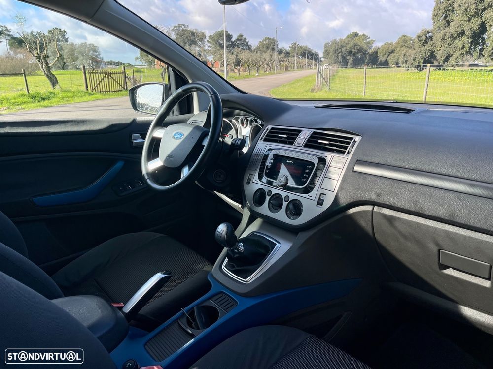 Ford Kuga 2.0 TDCi Titanium - 17