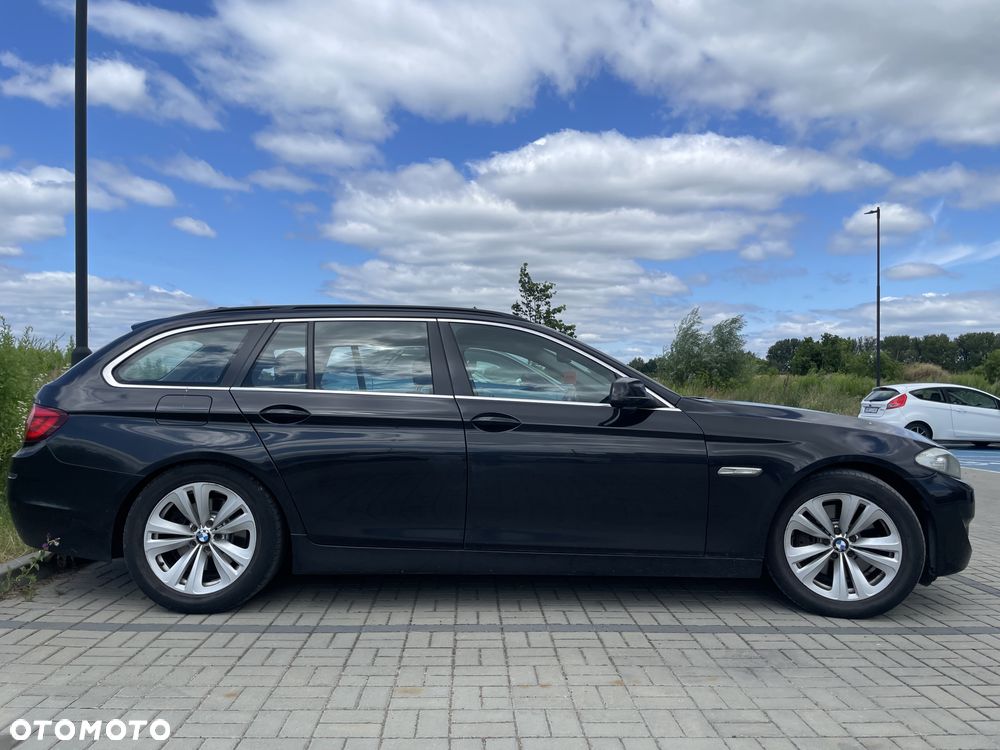 BMW Seria 5 525d - 4