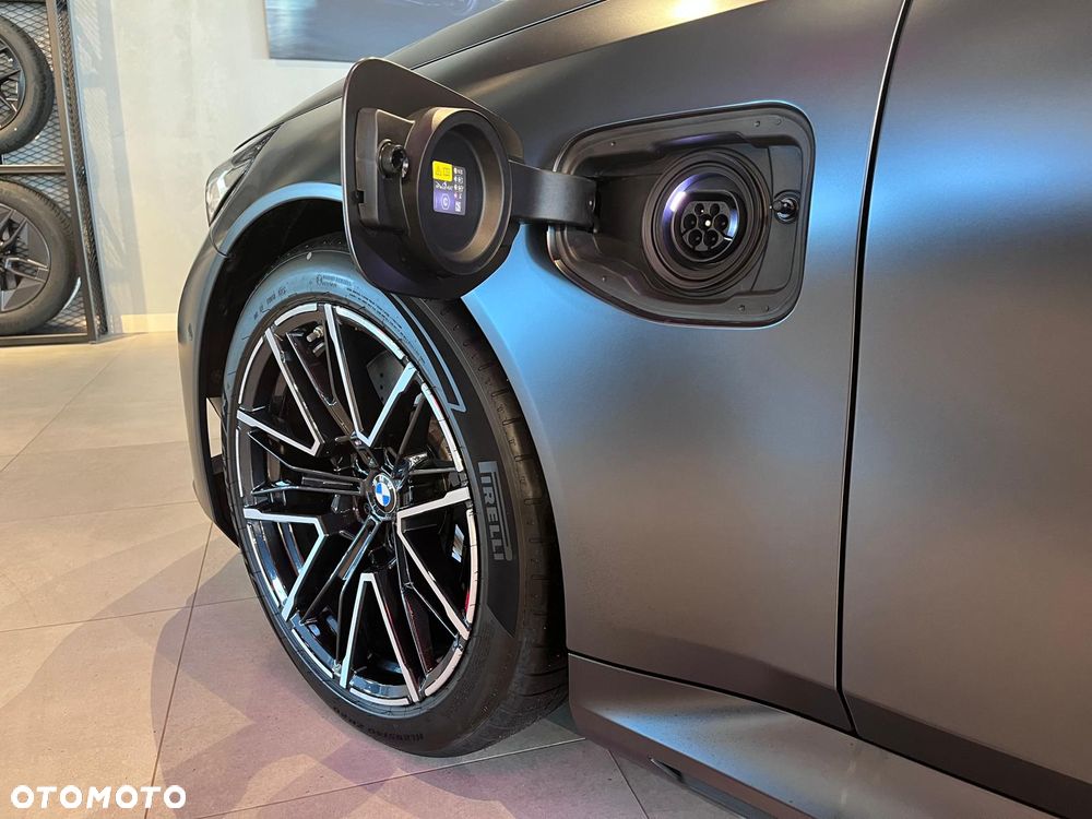 BMW M5 PHEV - 37