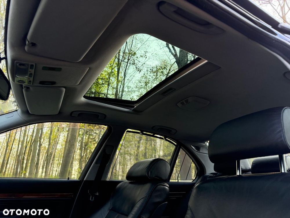 BMW Seria 5 540i - 12