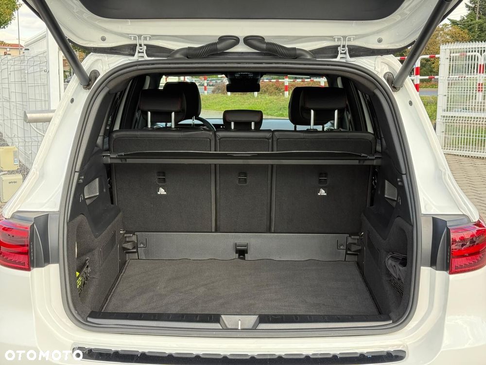 Mercedes-Benz GLB 200 AMG Line 7G-DCT - 32