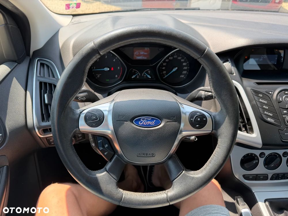 Ford Focus 1.6 TDCi DPF Champions Edition - 13