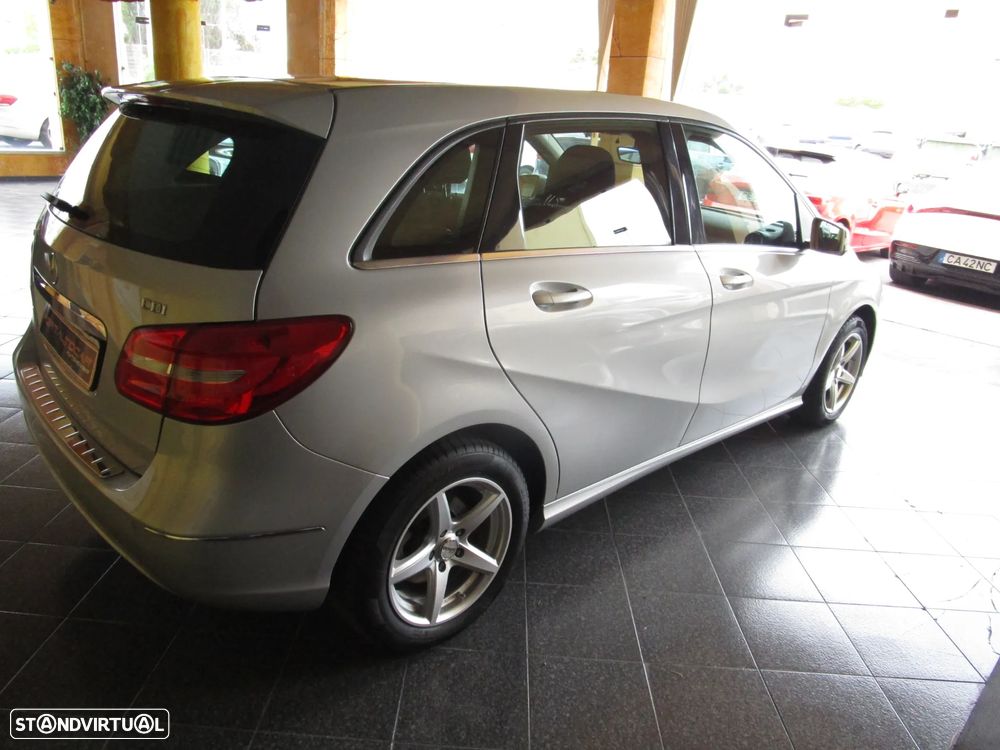 Mercedes-Benz B 180 d 7G-DCT Edition - 7